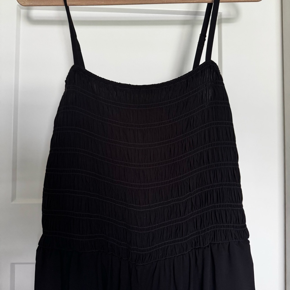 GAP smocked top flowy romper in black size Large Tall - Picture 3 of 10